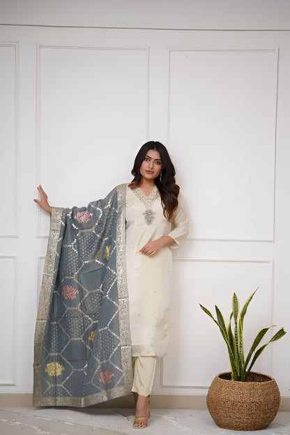 Women's Viscose Chanderi Silk Embroidered kurta pant with Dupatta Sets